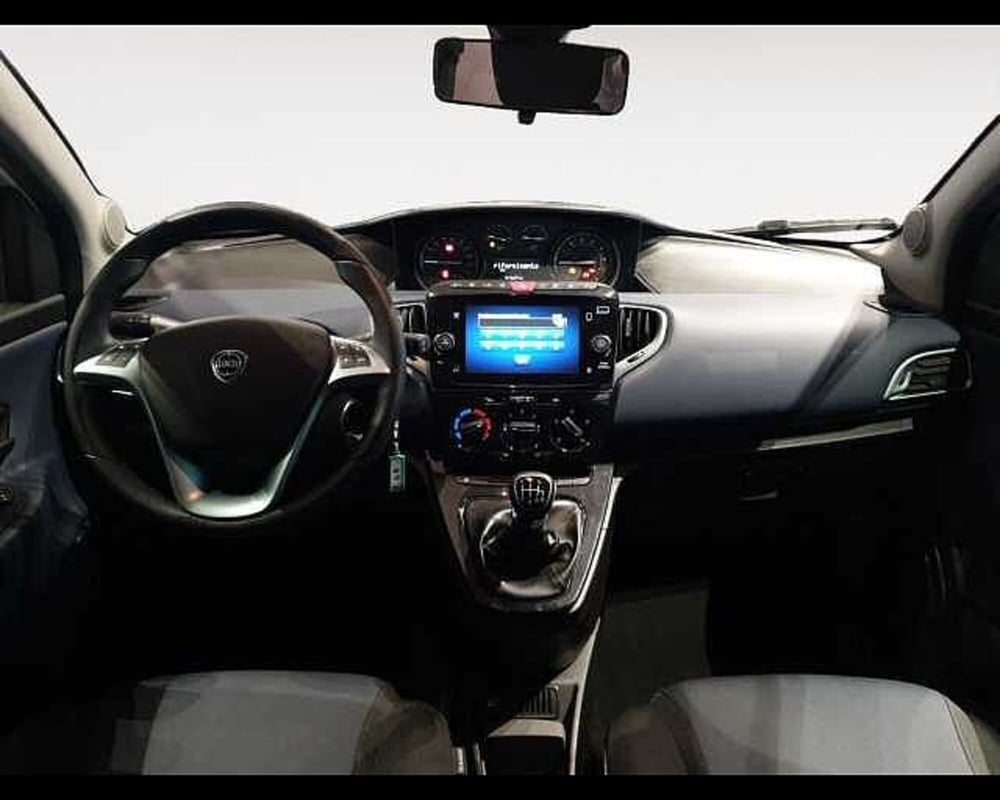 Lancia Ypsilon usata a Cuneo (16)