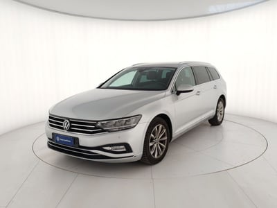Volkswagen Passat Variant 2.0 TDI SCR 122 CV EVO DSG Business del 2021 usata a Massa