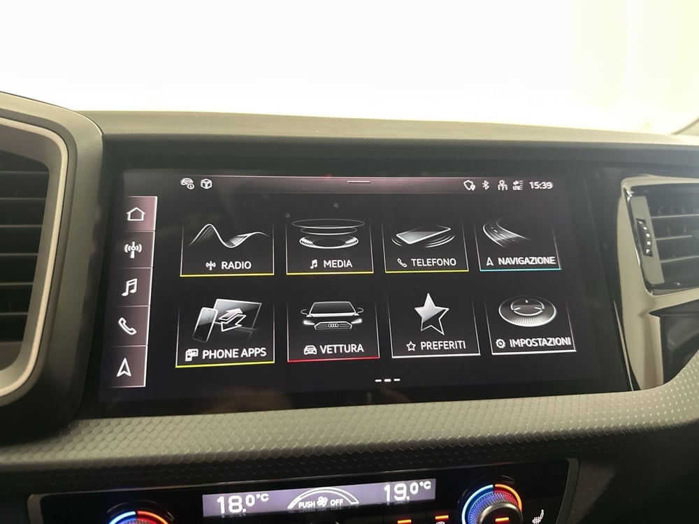 Audi A1 allstreet usata a Napoli (12)