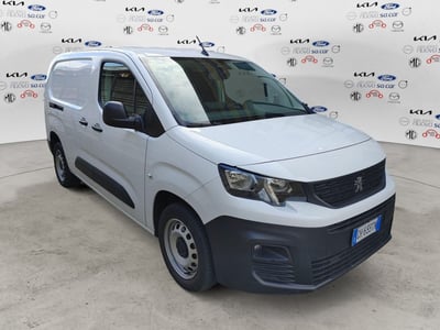 Peugeot Partner Furgone BlueHDi 100 PL Furgone Premium del 2022 usata a Caresanablot
