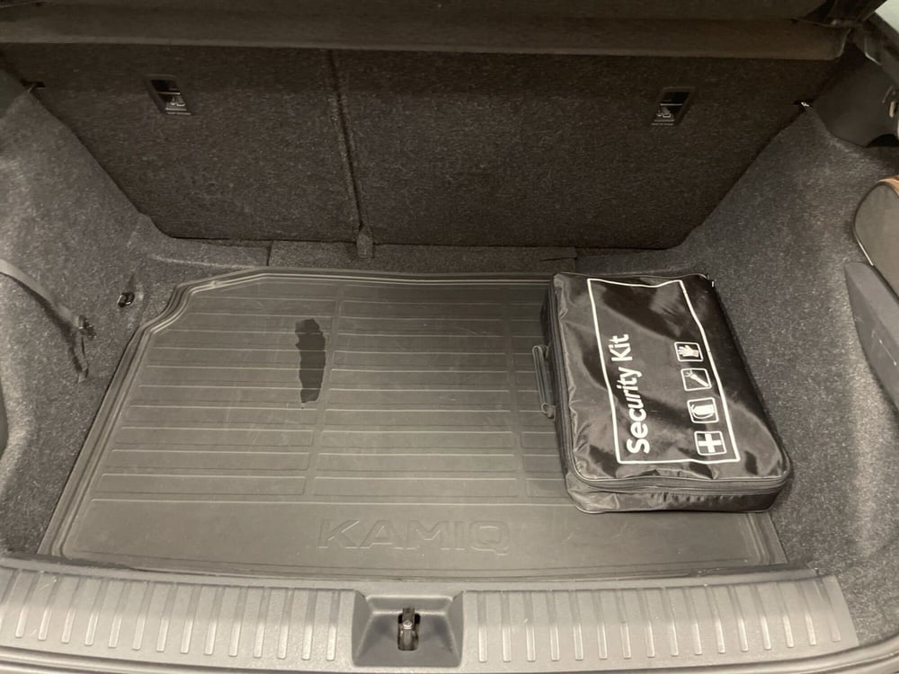 Skoda Kamiq usata a Varese (8)
