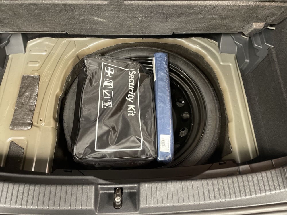 Volkswagen T-Cross usata a Varese (13)