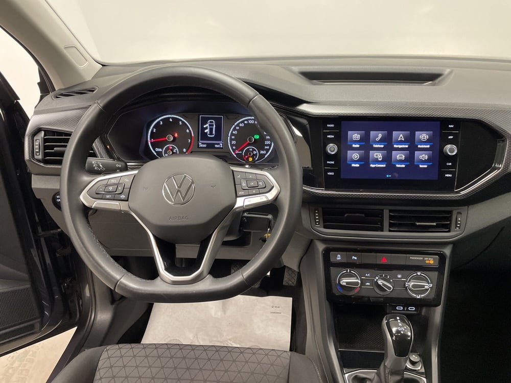 Volkswagen T-Cross usata a Varese (15)