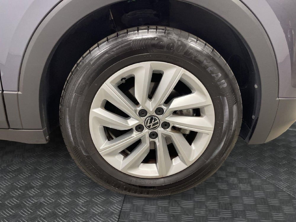 Volkswagen T-Cross usata a Varese (7)