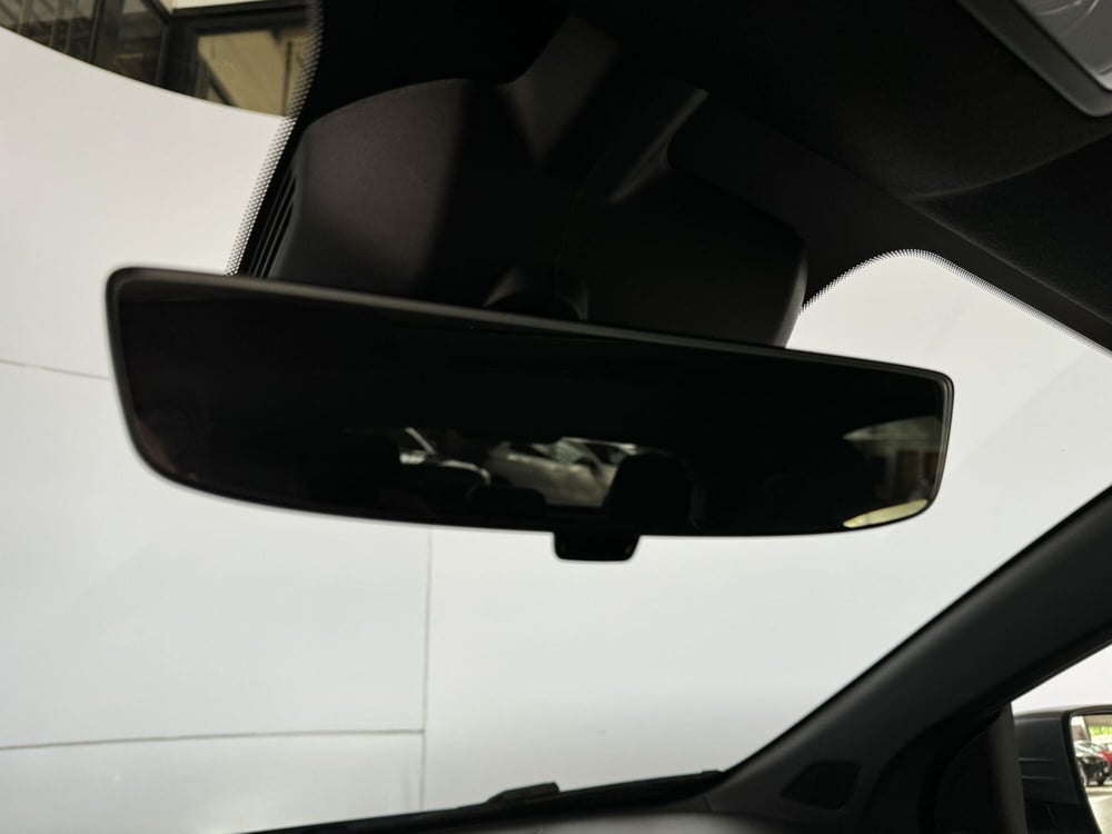 Mg MG3 nuova a Milano (16)