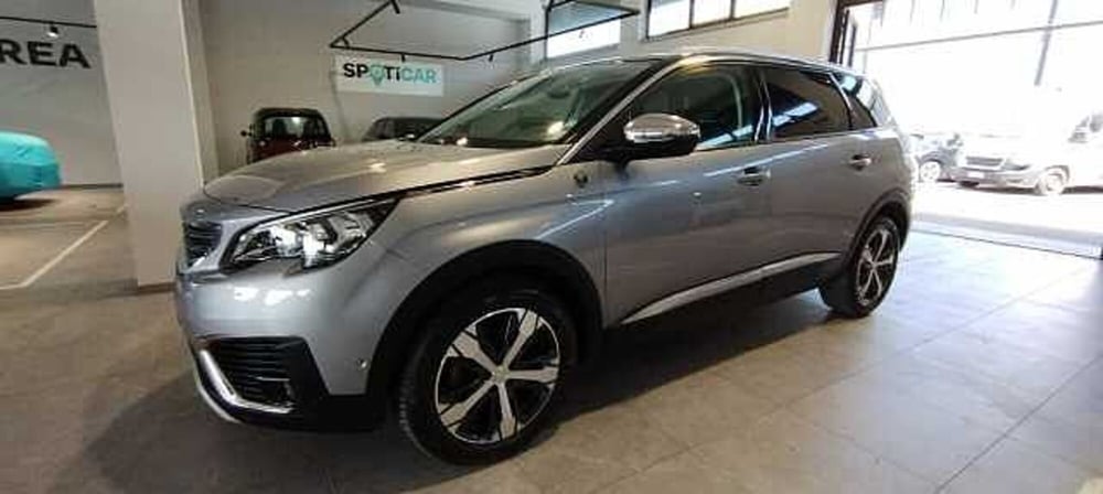 Peugeot 5008 usata a Viterbo