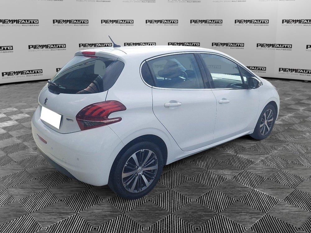 Peugeot 208 usata a Piacenza (5)