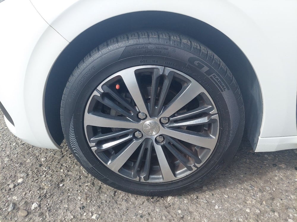 Peugeot 208 usata a Piacenza (9)