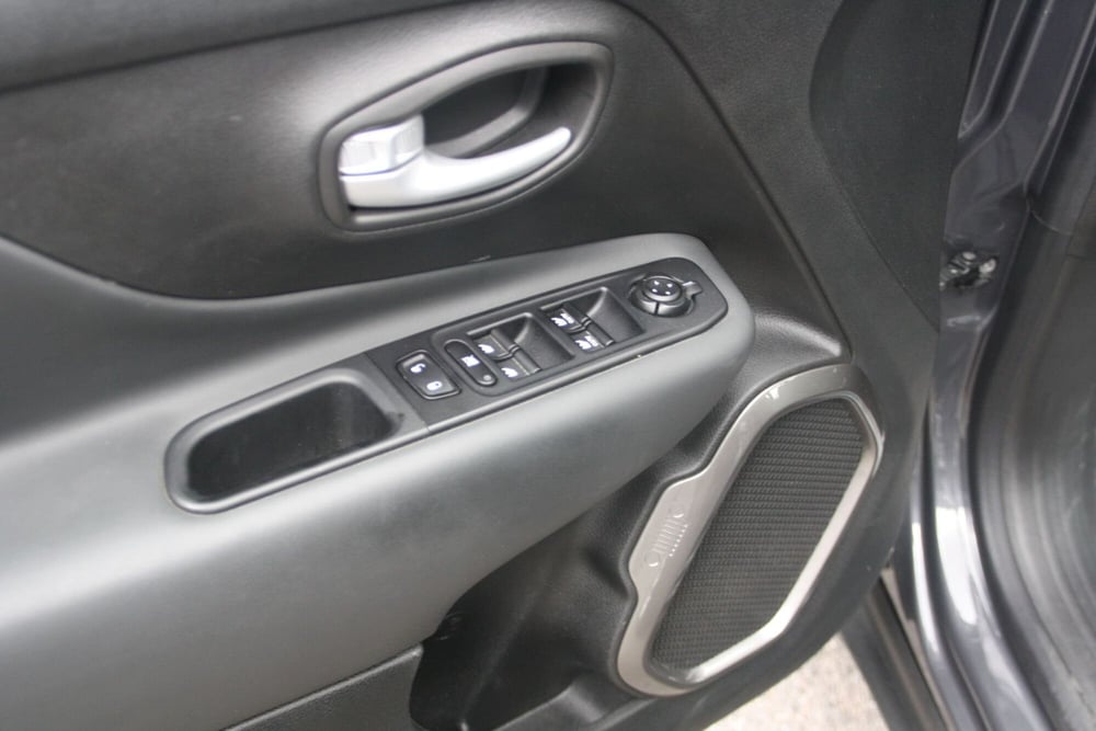 Jeep Renegade usata a Catania (19)