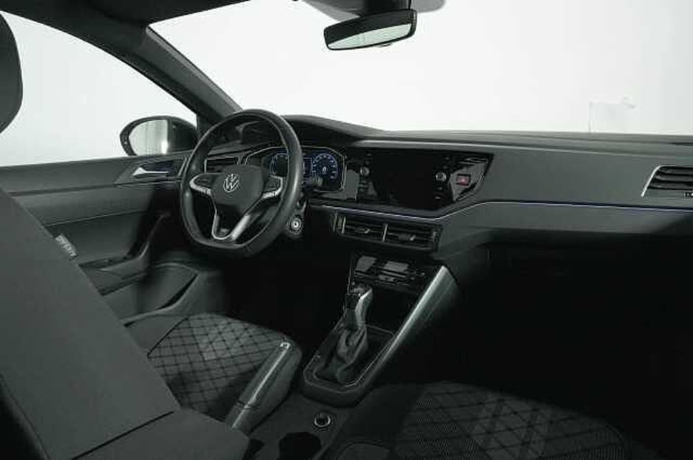 Volkswagen Taigo usata a Como (12)
