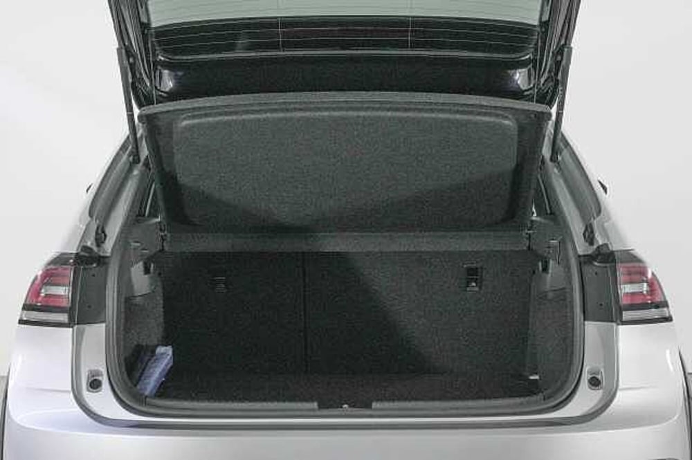 Volkswagen Taigo usata a Como (8)
