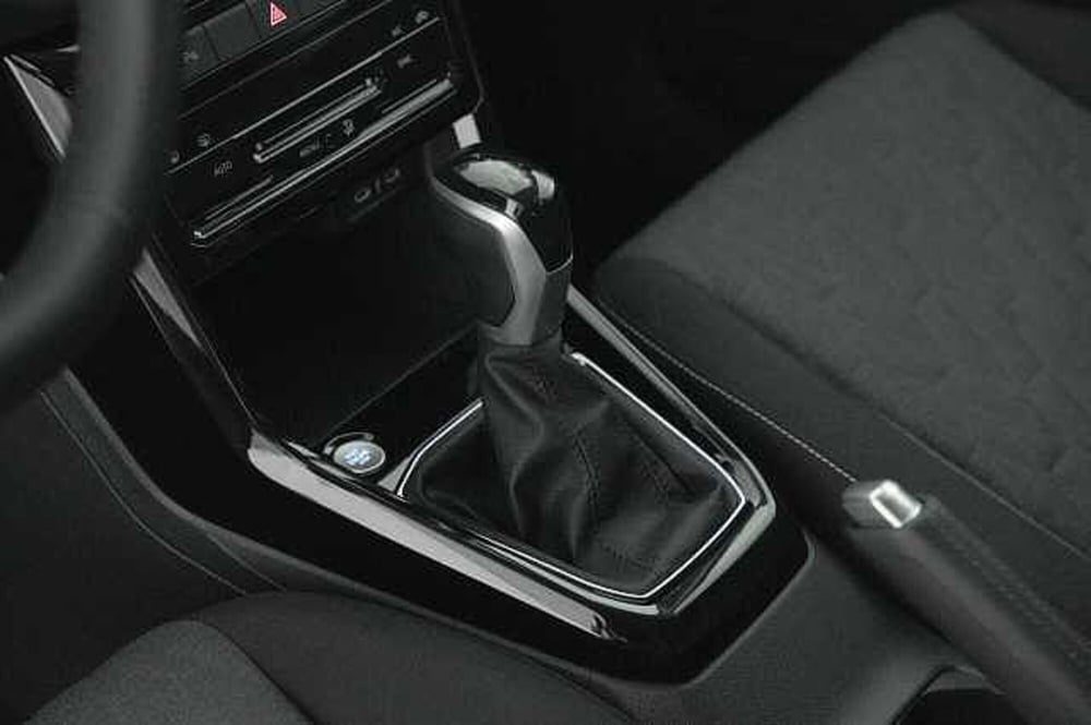 Volkswagen T-Cross usata a Como (14)