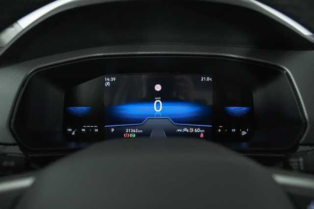 Volkswagen T-Cross usata a Como (18)