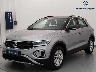 Volkswagen T-Roc 1.5 tsi Life dsg del 2024 usata a Busto Arsizio