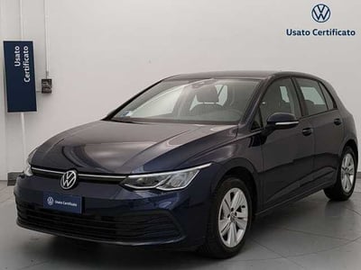 Volkswagen Golf Variant 1.0 eTSI EVO DSG Life del 2024 usata a Busto Arsizio