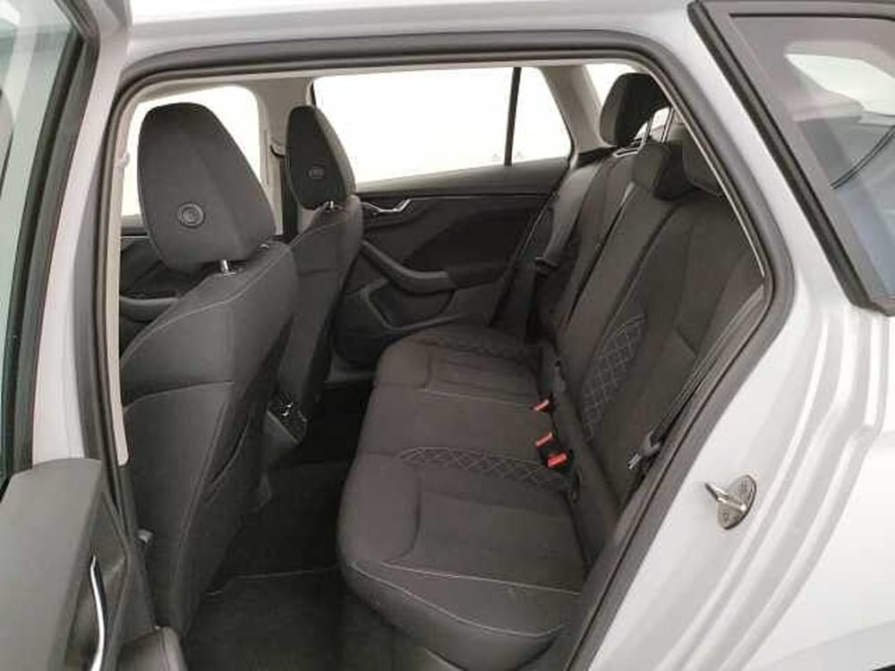 Skoda Kamiq usata a Varese (11)