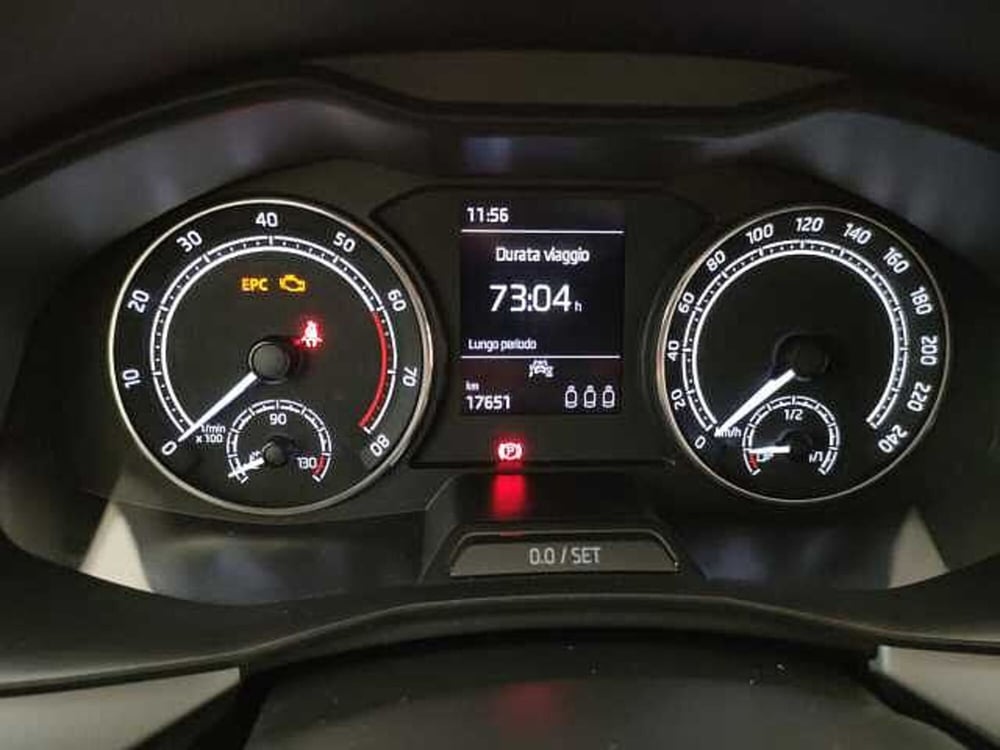 Skoda Kamiq usata a Varese (14)