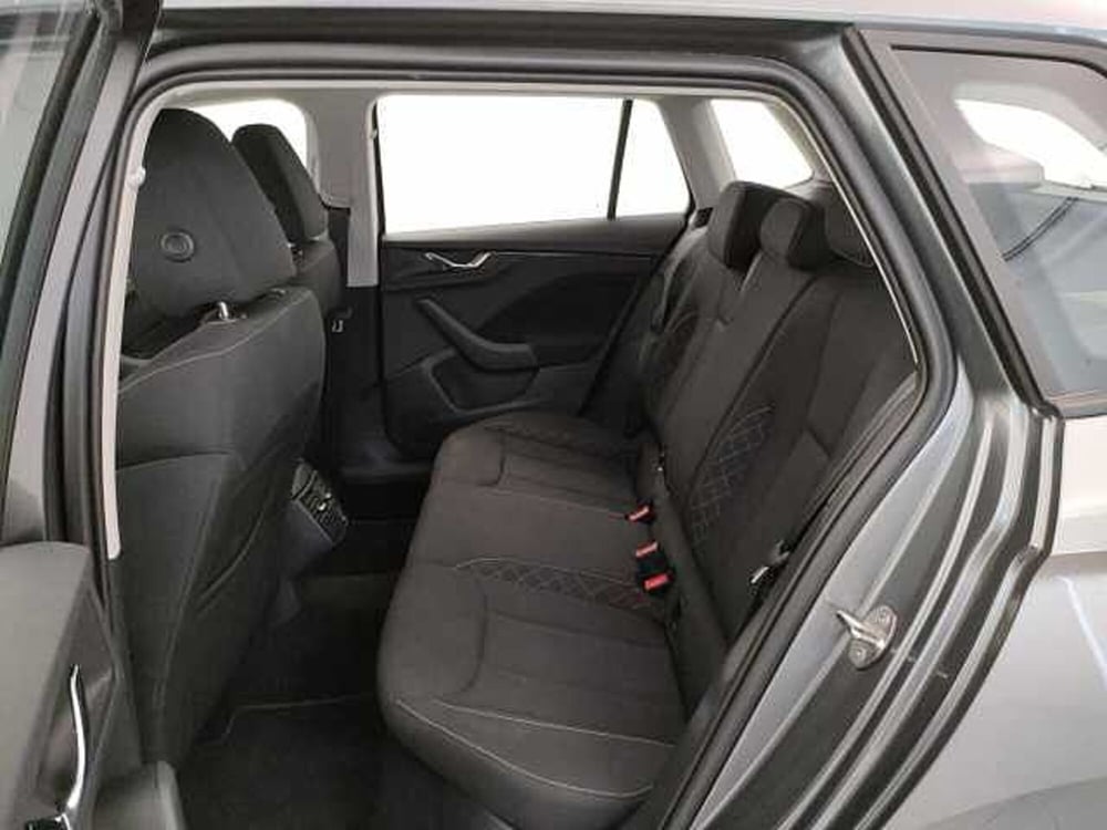 Skoda Kamiq usata a Varese (11)