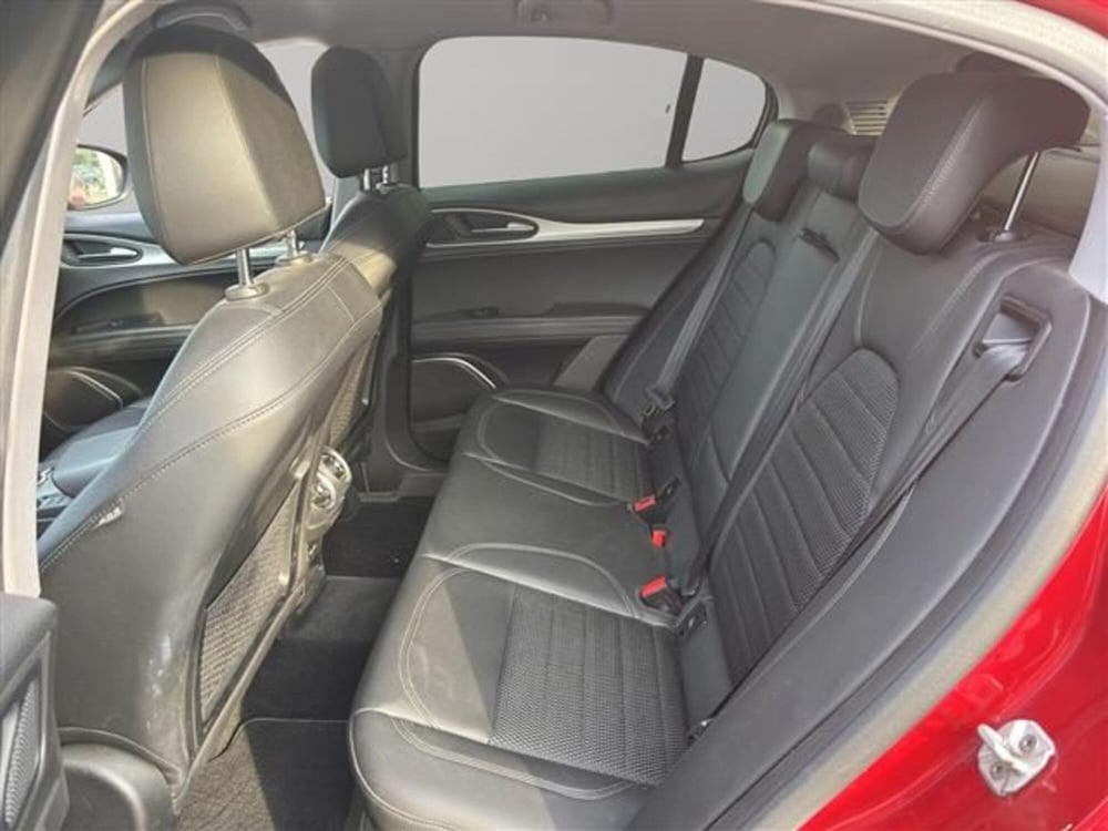 Alfa Romeo Stelvio usata a Macerata (5)