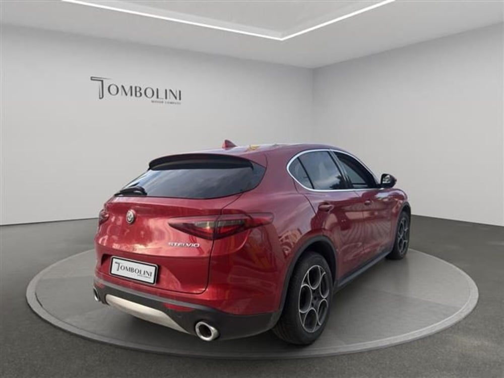 Alfa Romeo Stelvio usata a Macerata (7)