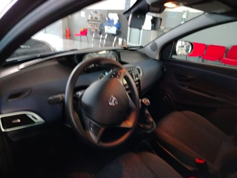 Lancia Ypsilon usata a Forlì-Cesena (15)
