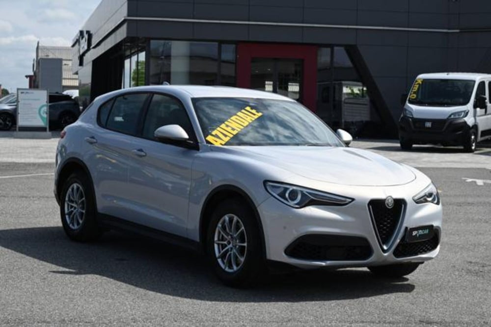 Alfa Romeo Stelvio usata a Torino (3)
