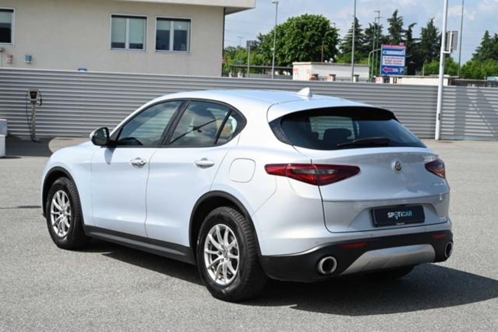 Alfa Romeo Stelvio usata a Torino (6)