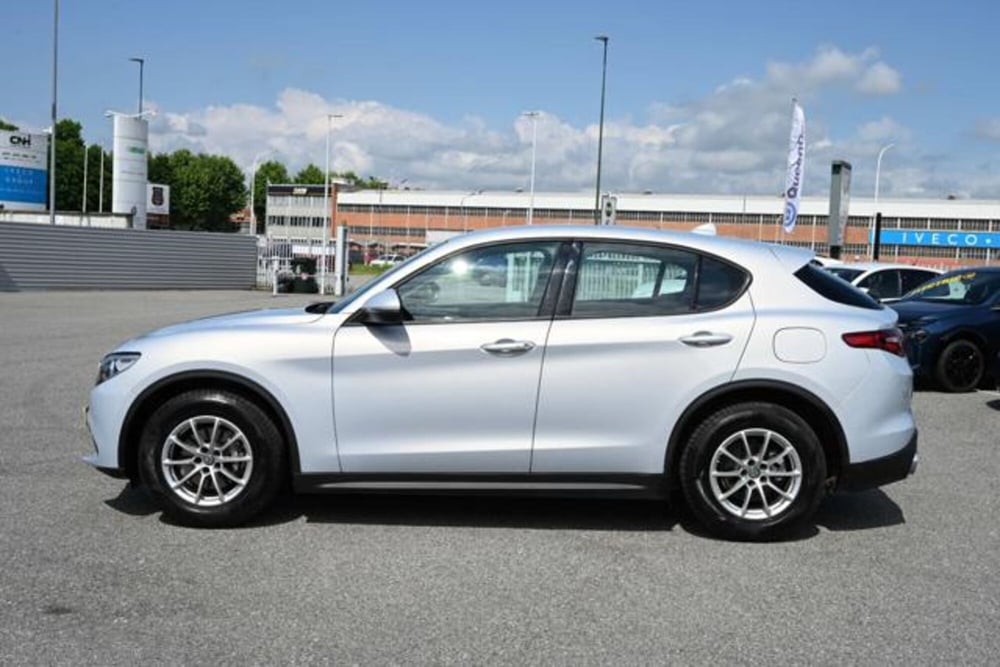 Alfa Romeo Stelvio usata a Torino (7)