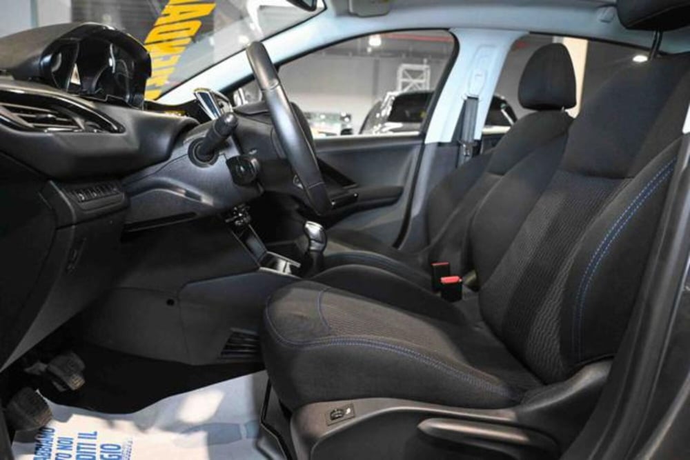 Peugeot 208 usata a Torino (12)