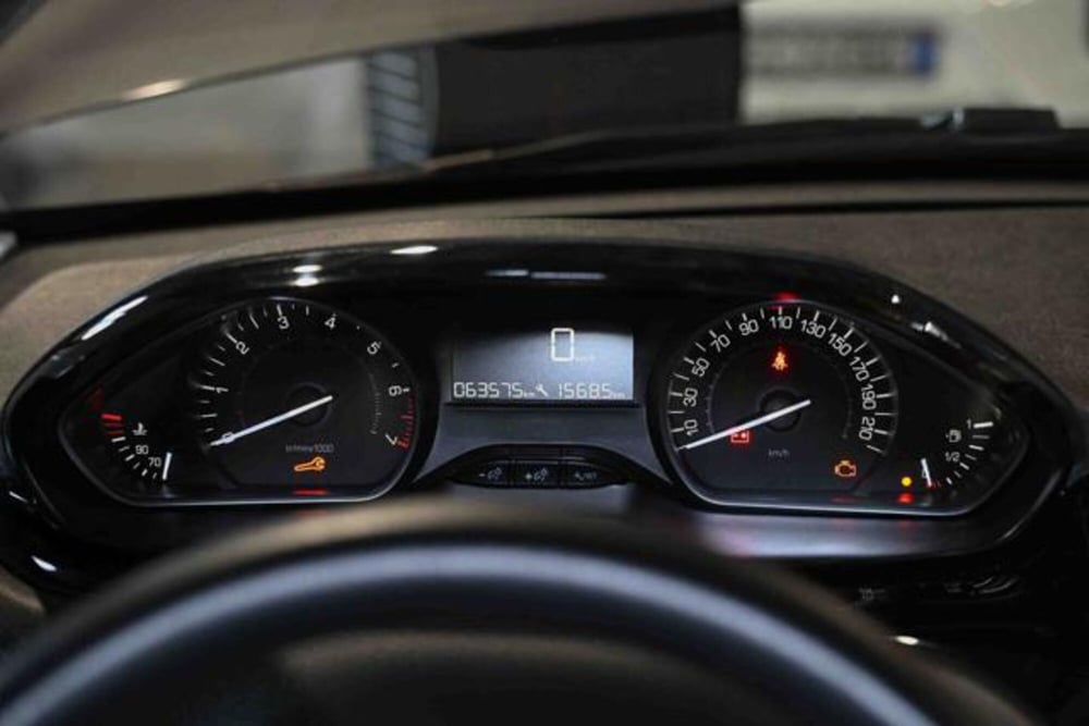 Peugeot 208 usata a Torino (18)