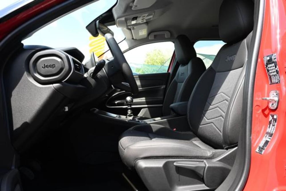 Jeep Avenger nuova a Torino (14)