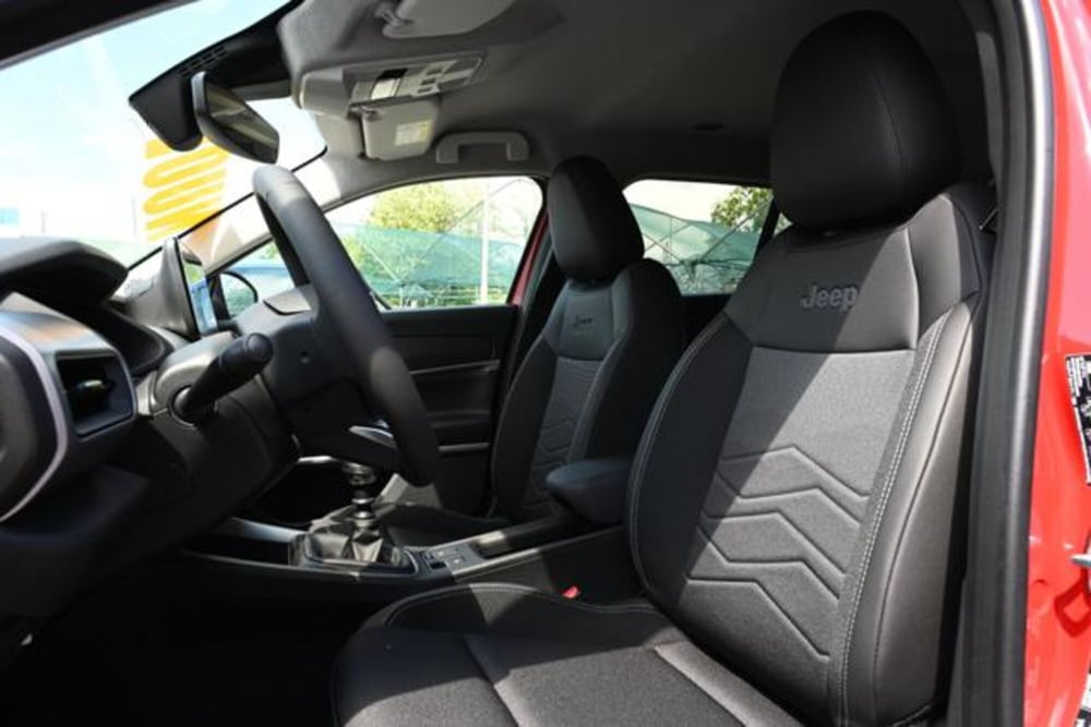 Jeep Avenger nuova a Torino (15)