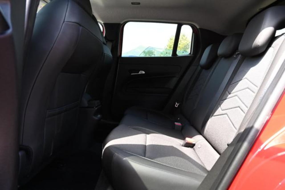 Jeep Avenger nuova a Torino (16)