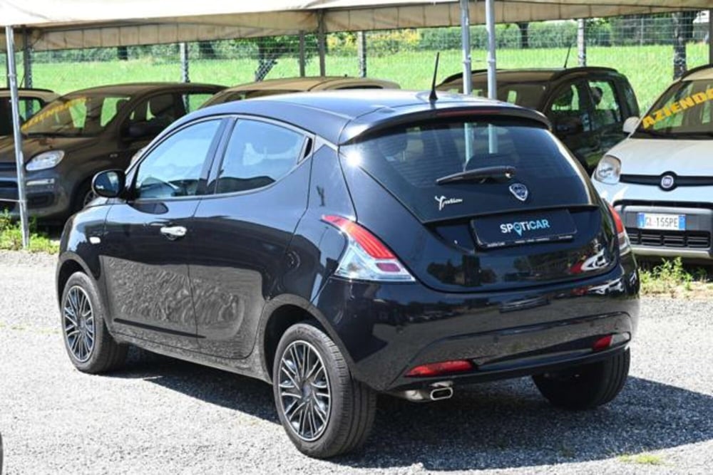 Lancia Ypsilon usata a Torino (7)