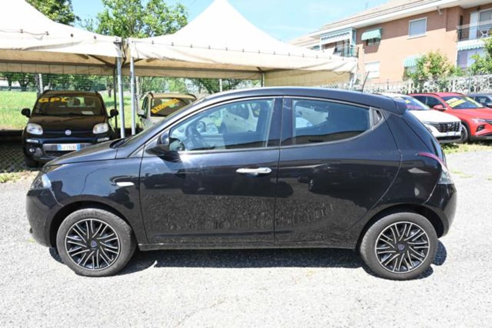 Lancia Ypsilon usata a Torino (8)