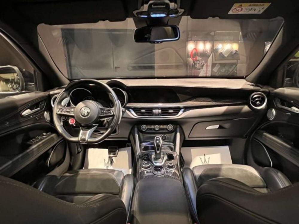Alfa Romeo Stelvio usata a Torino (15)