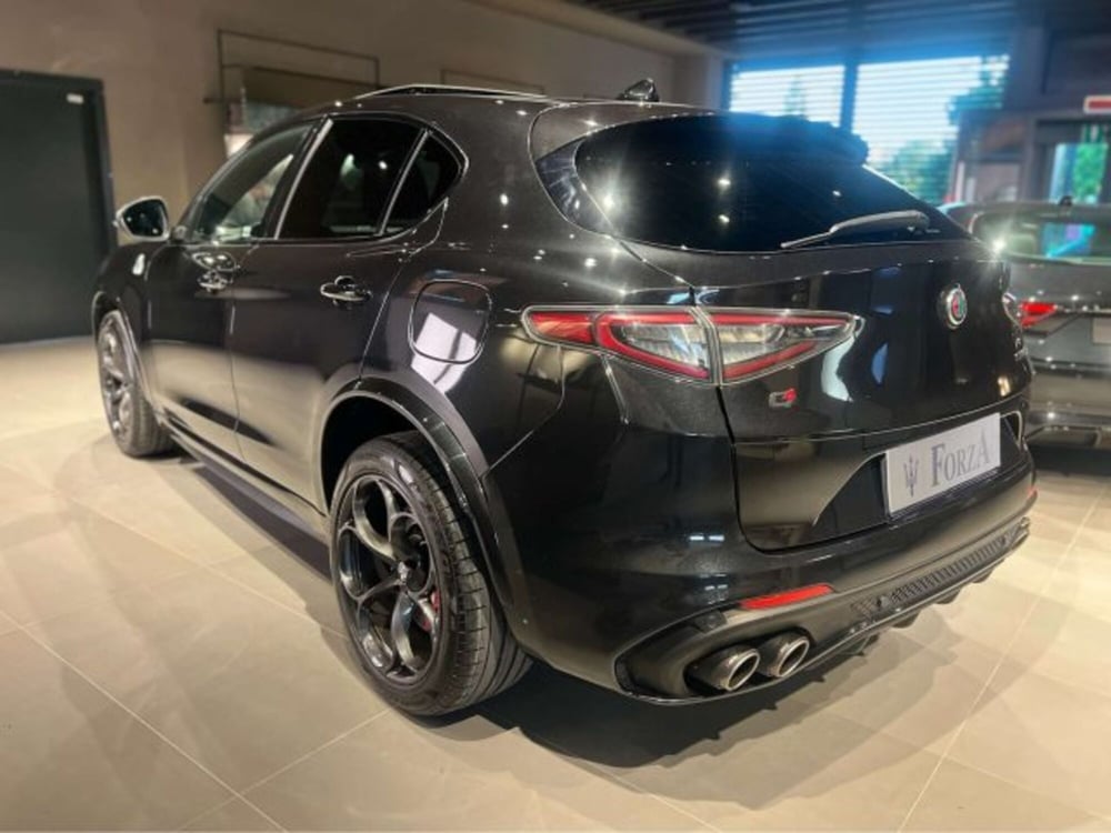 Alfa Romeo Stelvio usata a Torino (6)