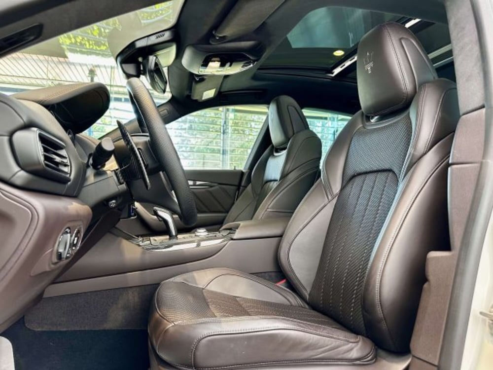 Maserati Levante usata a Torino (10)