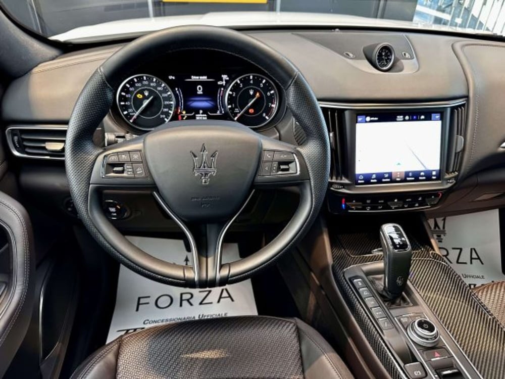 Maserati Levante usata a Torino (14)