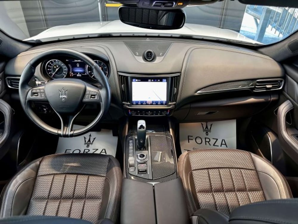 Maserati Levante usata a Torino (15)
