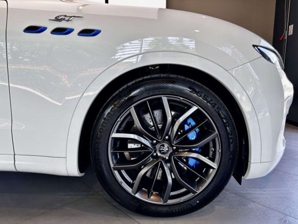 Maserati Levante usata a Torino (5)