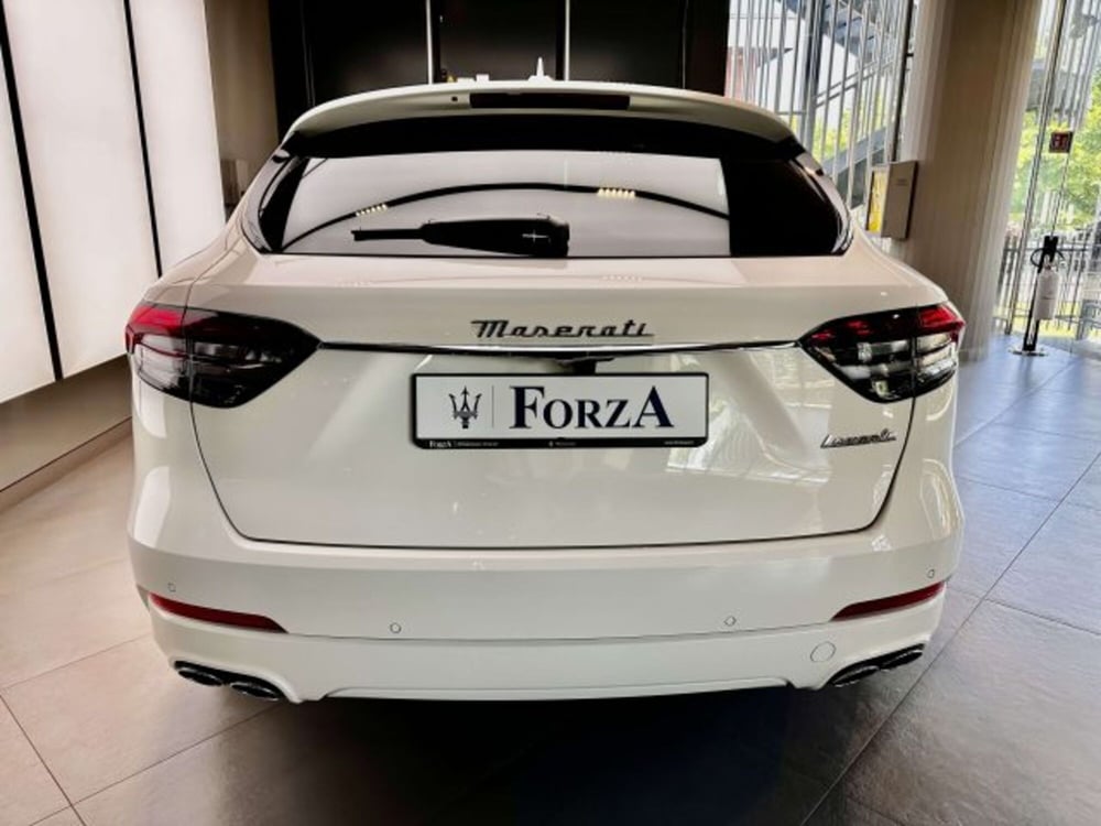 Maserati Levante usata a Torino (7)