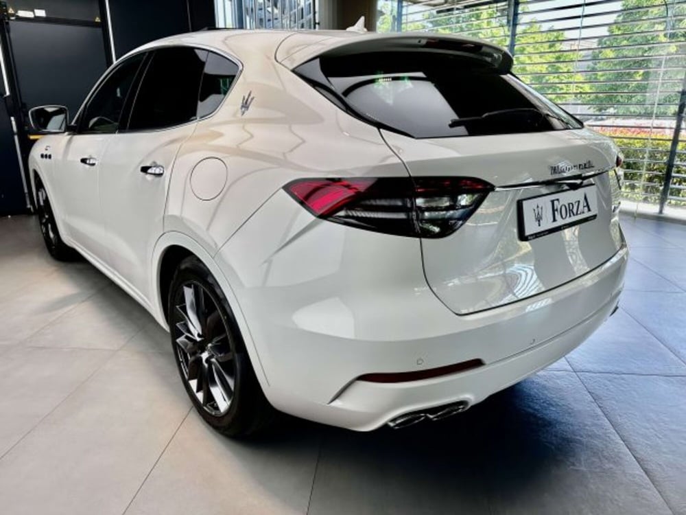 Maserati Levante usata a Torino (8)