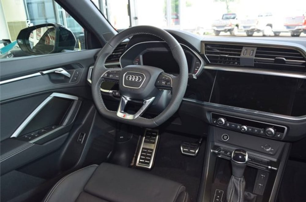 Audi Q3 Sportback nuova a Verona (11)