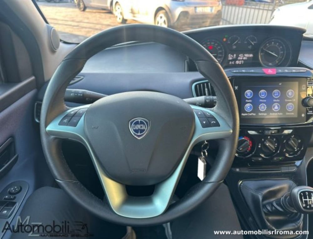 Lancia Ypsilon usata a Roma (15)