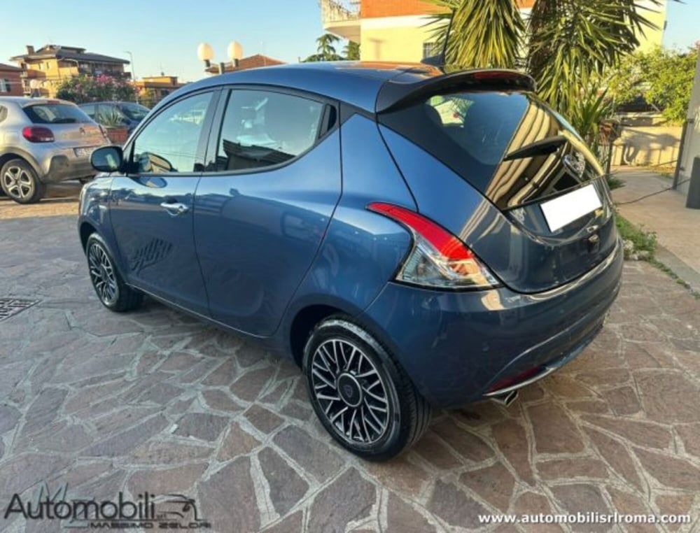 Lancia Ypsilon usata a Roma (3)