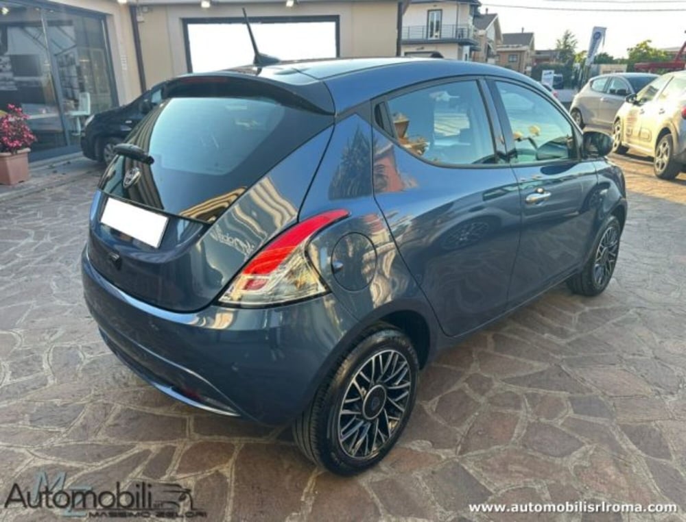 Lancia Ypsilon usata a Roma (5)