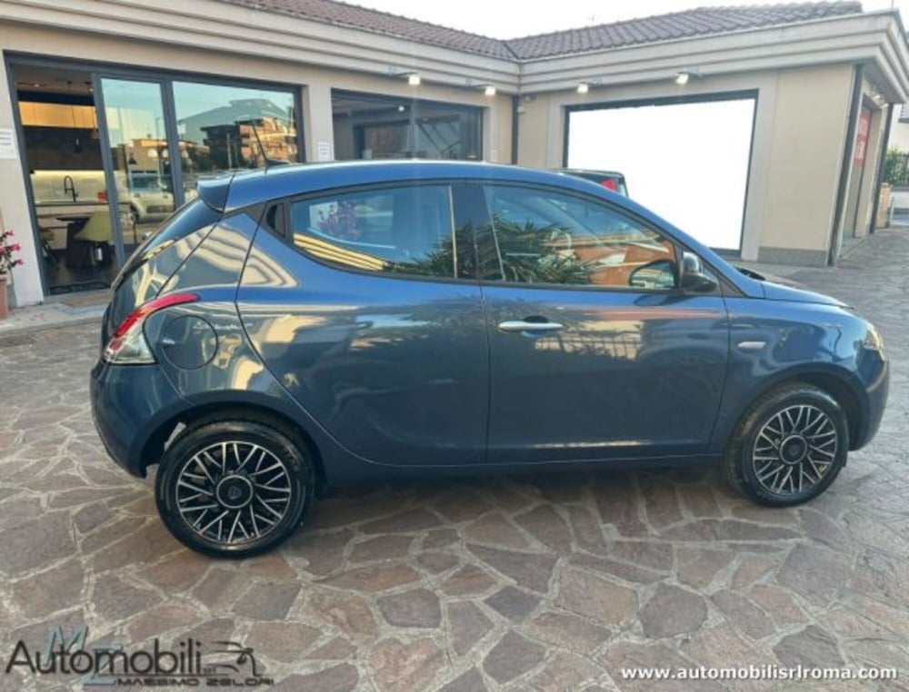 Lancia Ypsilon usata a Roma (6)