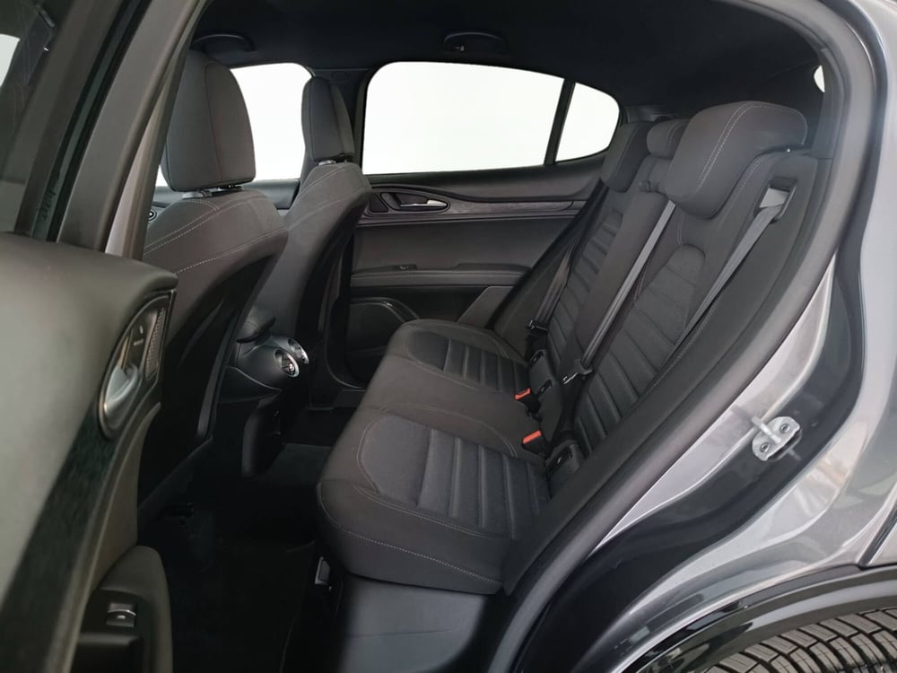 Alfa Romeo Stelvio usata a Ascoli Piceno (11)