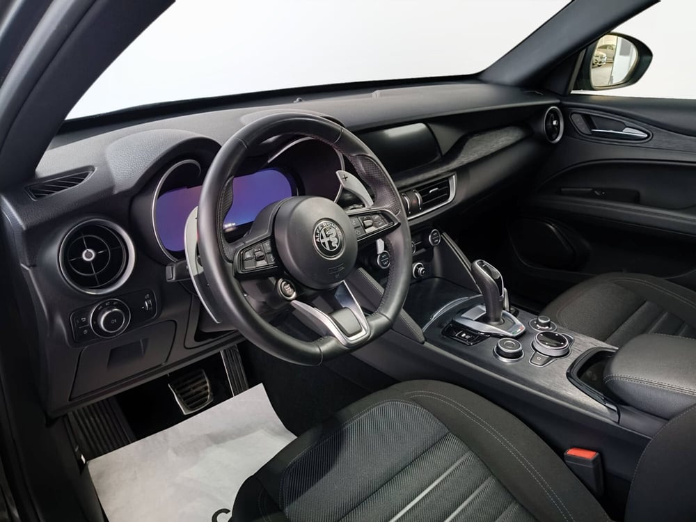 Alfa Romeo Stelvio usata a Ascoli Piceno (9)